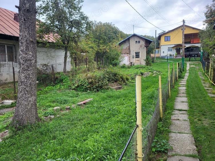 Teren de 1200 mp, în Central