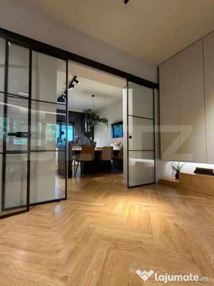 Apartament cu 4 camere decomandat în Est