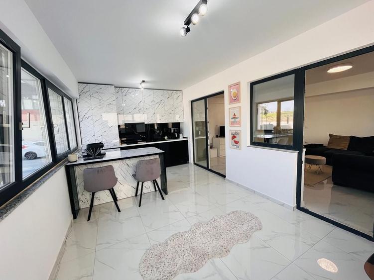 Apartament cu 2 camere semidecomandat, mobilat în Cârcea