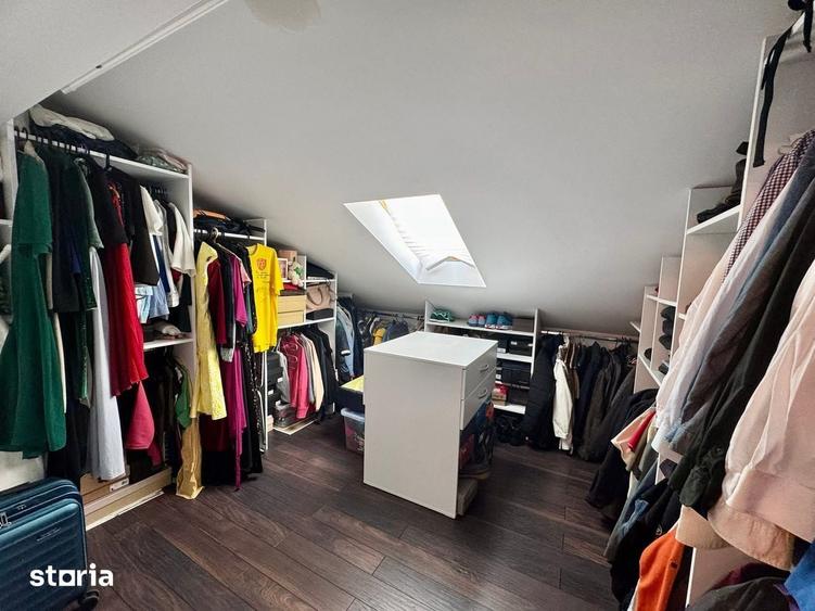 Casă cu 4 camere cu Teren 250 Mp în Mogoșoaia