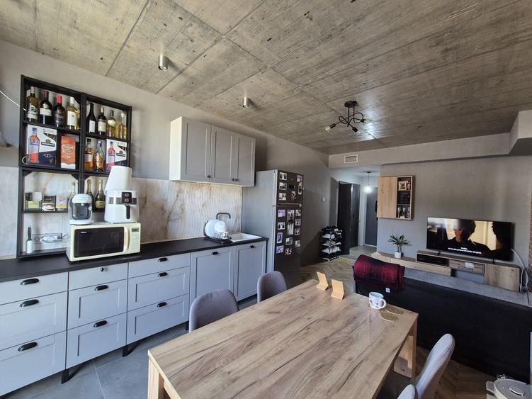 Apartament cu 2 camere semidecomandat în Mogoșoaia