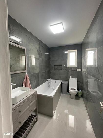 Apartament cu 3 camere nedecomandat în Exterior Vest