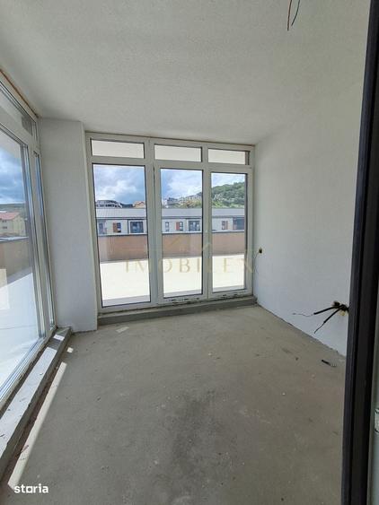 Apartament cu 4 camere în Florești