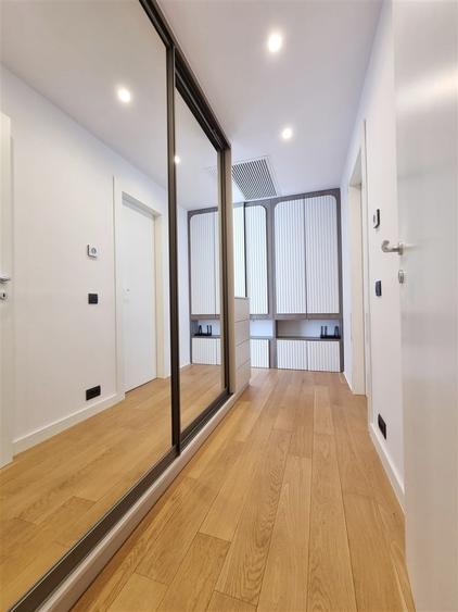 Apartament cu 4 camere semidecomandat, mobilat în Herăstrău