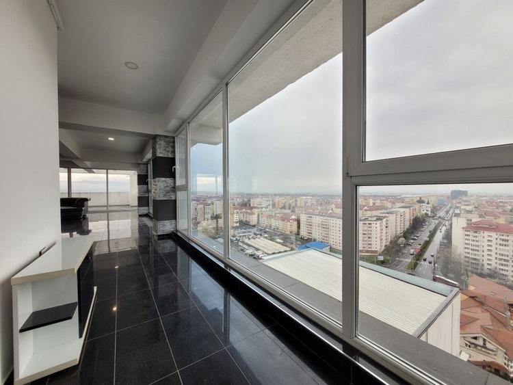 Apartament cu 3 camere decomandat, mobilat în Mihai Viteazul