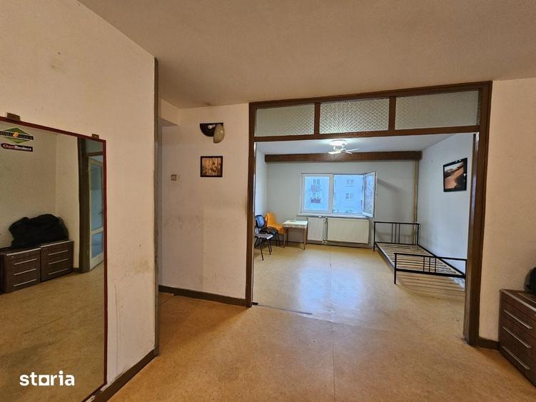 Apartament cu 3 camere decomandat în Mihai Eminescu