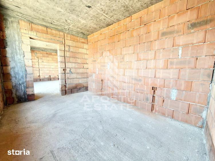 Apartament cu 3 camere în Girocului