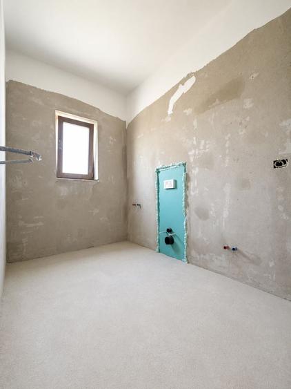 Duplex cu 4 camere cu Canalizare în Moșnița Nouă