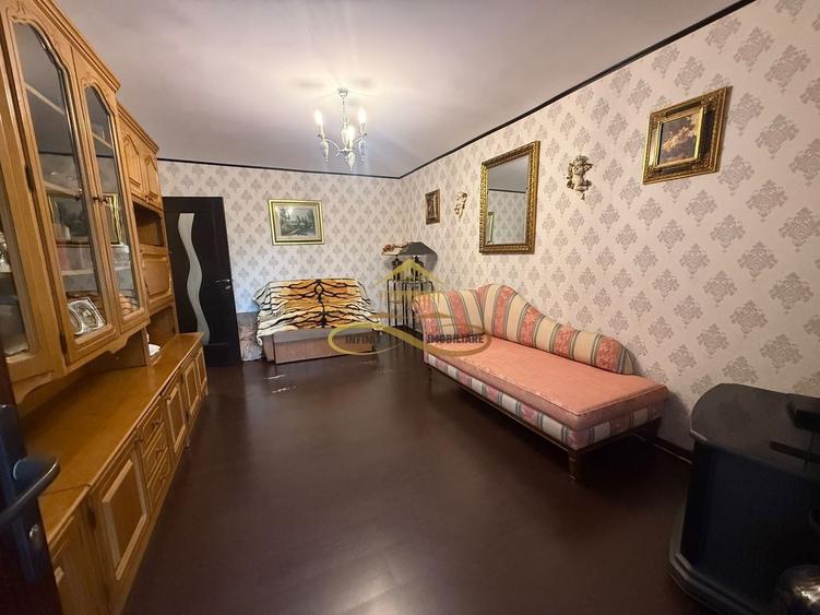 Apartament cu 2 camere decomandat în Energiei