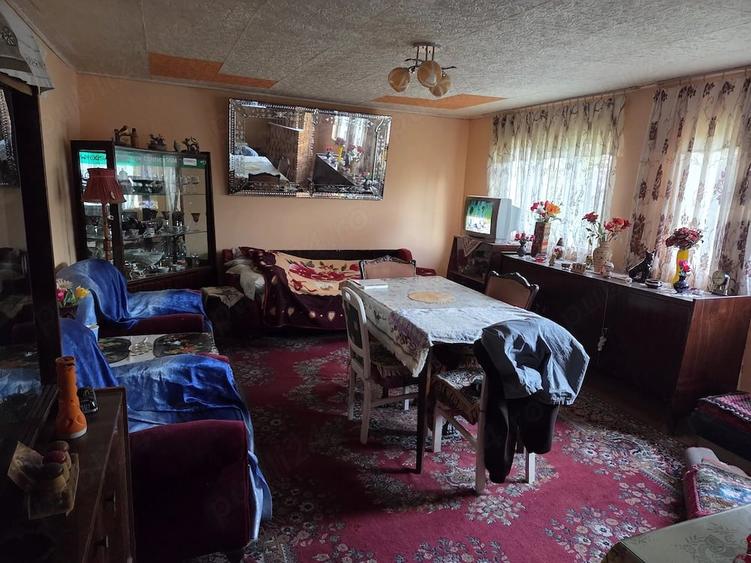 Casă cu Teren 1060 Mp în Moșteni