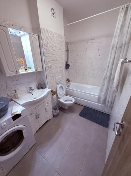 Apartament cu 2 camere decomandat în Aradului