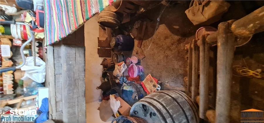 Casă cu 8 camere cu Teren 1188 Mp în Micălaca