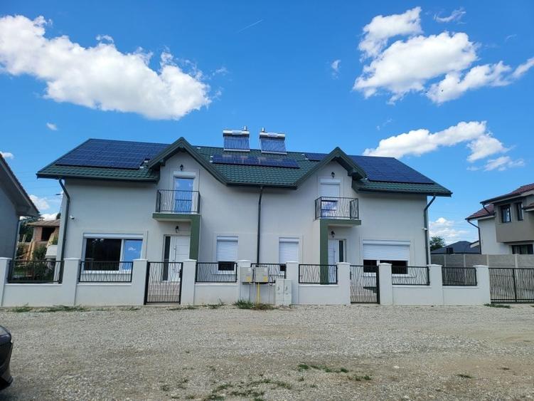 Casă cu 4 camere în Central