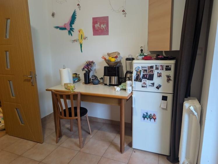 Apartament cu 3 camere decomandat în Nicolina