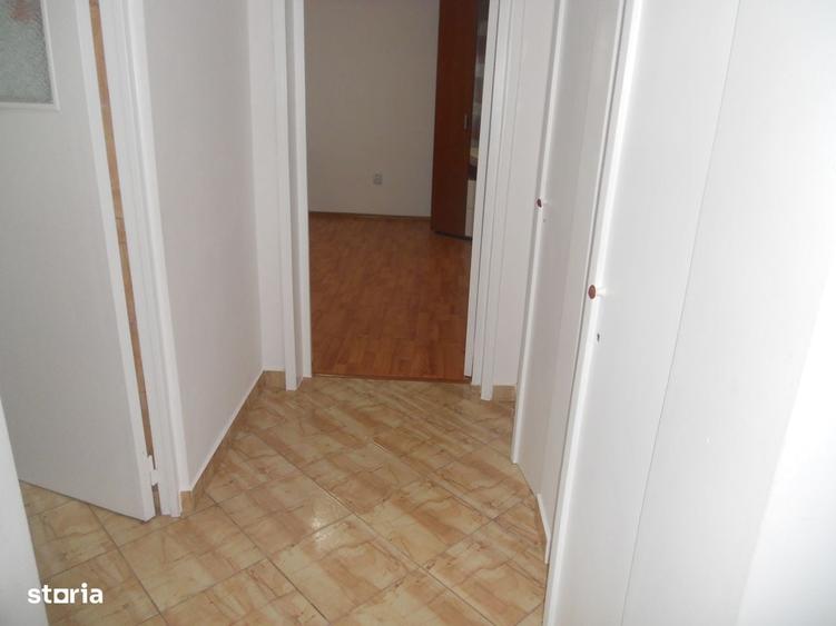 Apartament cu 2 camere decomandat în Mărăței