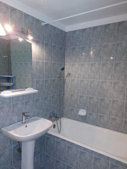 Apartament cu 3 camere semidecomandat în Muncii