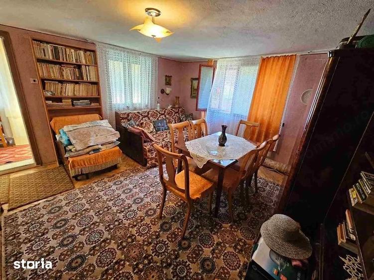 Casă cu 4 camere cu Teren 1142 Mp în Vorța