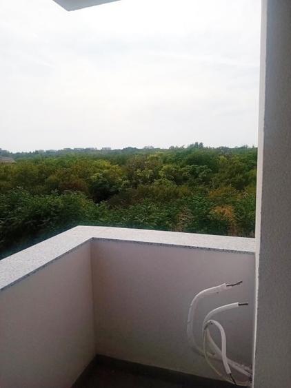 Apartament cu 3 camere semidecomandat în Drumul Taberei