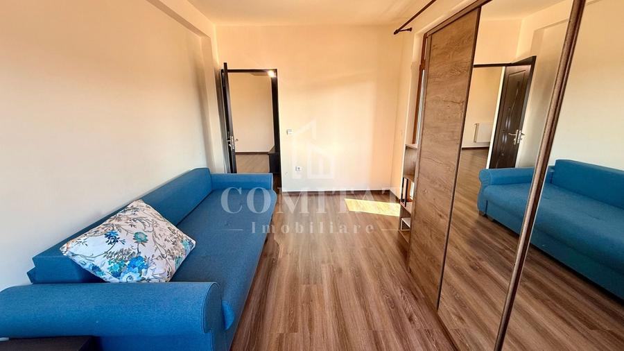 Apartament cu 3 camere semidecomandat, mobilat în Florești