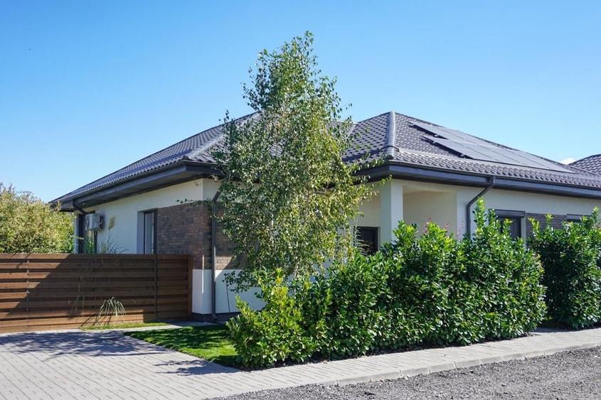 Casă cu 4 camere în Corbeanca