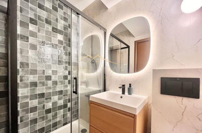 Apartament cu 3 camere, mobilat în Parcul Carol
