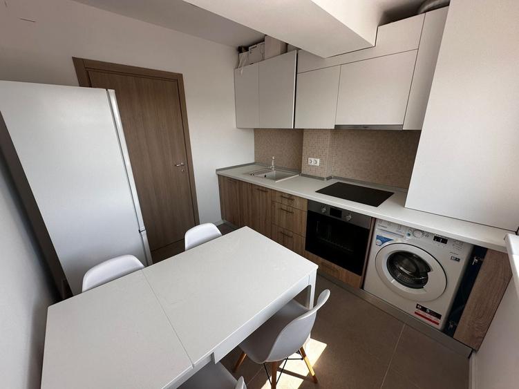 Apartament cu 2 camere semidecomandat, mobilat în Basarab