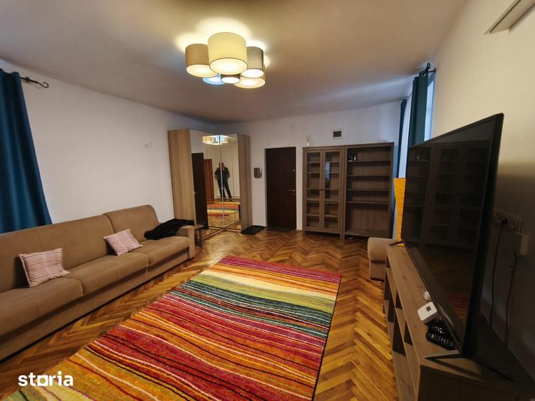 Apartament cu 4 camere în Schei
