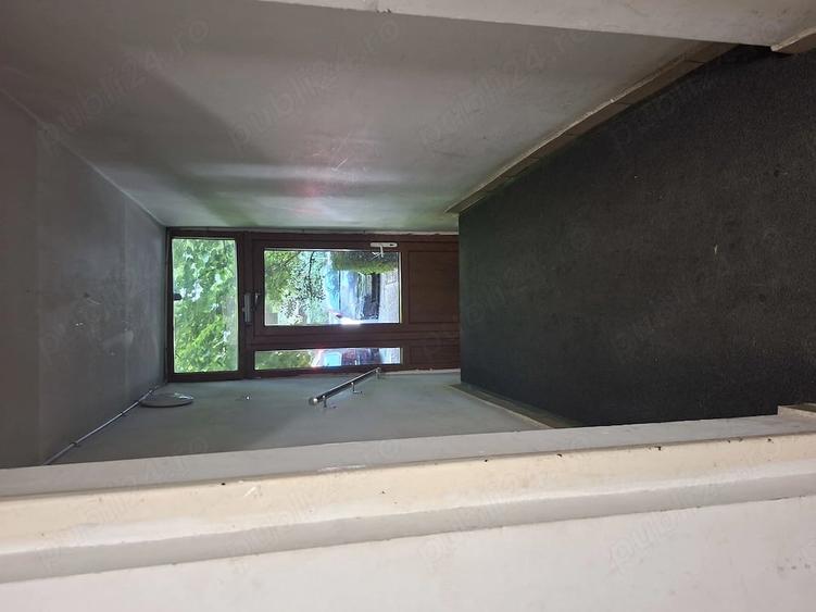 Apartament cu 3 camere decomandat în Tineretului