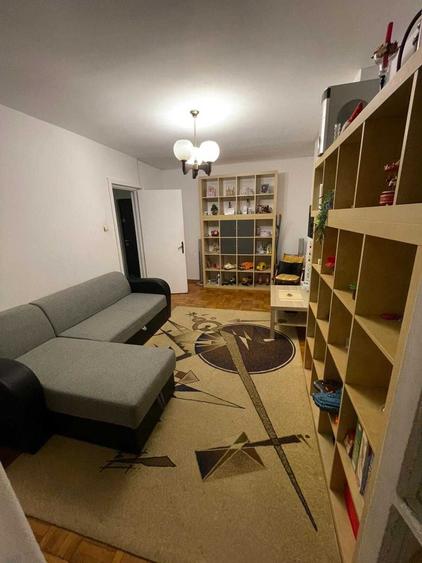 Apartament cu 3 camere decomandat în Alexandru Obregia