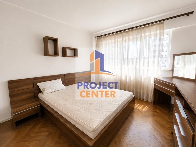 Apartament cu 3 camere decomandat, mobilat în Ultracentral