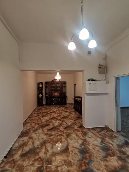 Casă individuală cu 4 camere cu Canalizare în Gruia