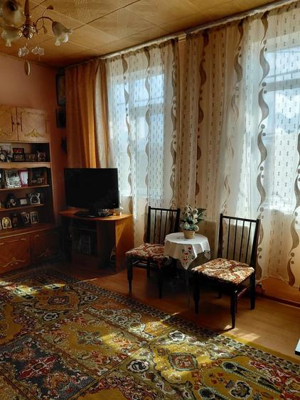 Casă cu 5 camere cu Teren 400 Mp în Central