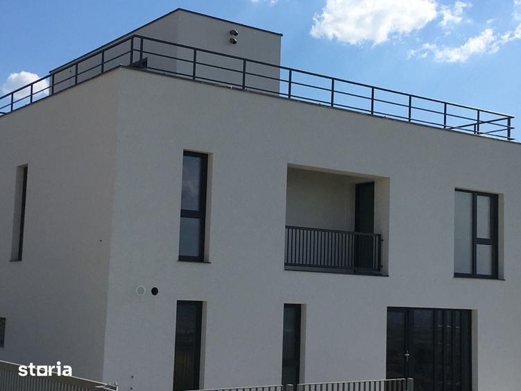 Casă cu 8 camere cu Teren 470 Mp în Apahida