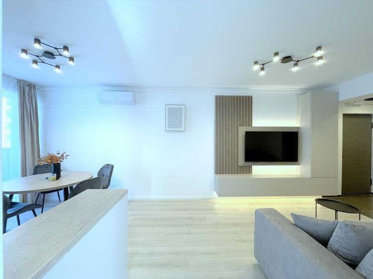 Apartament cu 3 camere semidecomandat, mobilat în Lipovei
