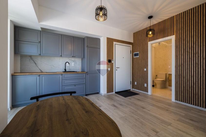 Apartament cu 2 camere decomandat, mobilat în Tractorul