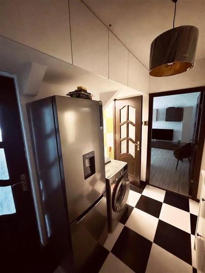 Apartament cu 2 camere semidecomandat, mobilat în Mihai Bravu