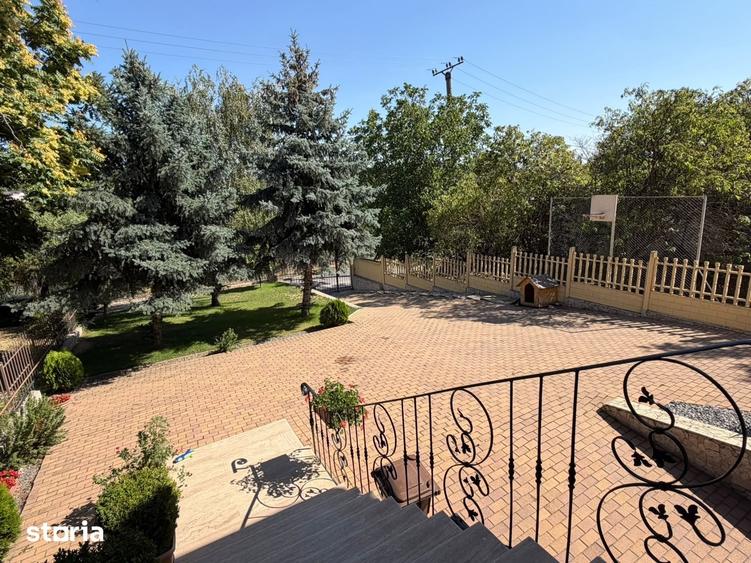 Casă cu 4 camere decomandat cu Teren 1000 Mp în Sântandrei