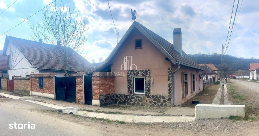Casă cu 2 camere cu Teren 582 Mp în Saschiz