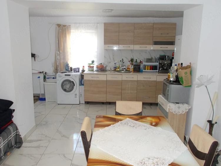 Casă cu 3 camere cu Teren 927 Mp în Sânandrei