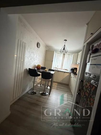 Apartament cu 3 camere decomandat, mobilat în Mărăști