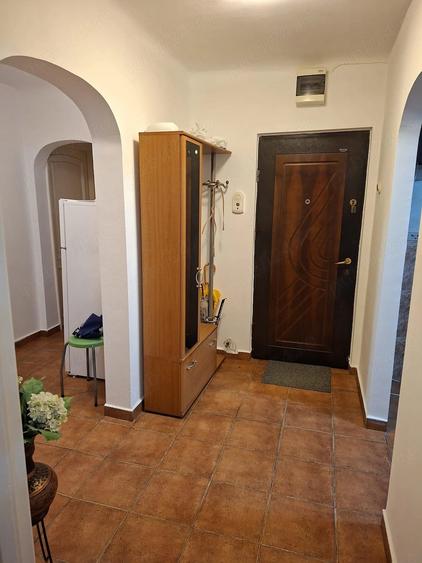 Apartament cu 4 camere decomandat în Brazda lui Novac