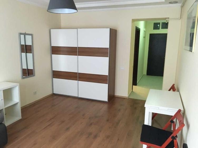 Garsonieră decomandată în Central