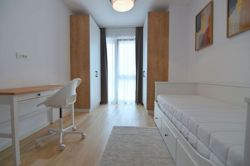 Apartament cu 3 camere, mobilat în Central