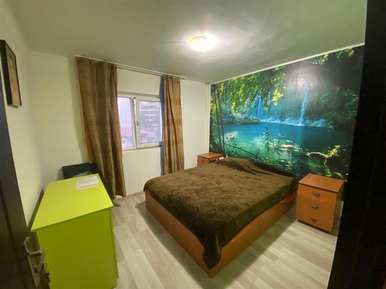 Apartament cu 3 camere decomandat în Tomis Nord