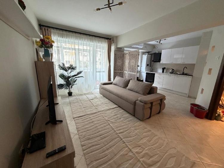 Apartament cu 2 camere semidecomandat, mobilat în Pantelimon