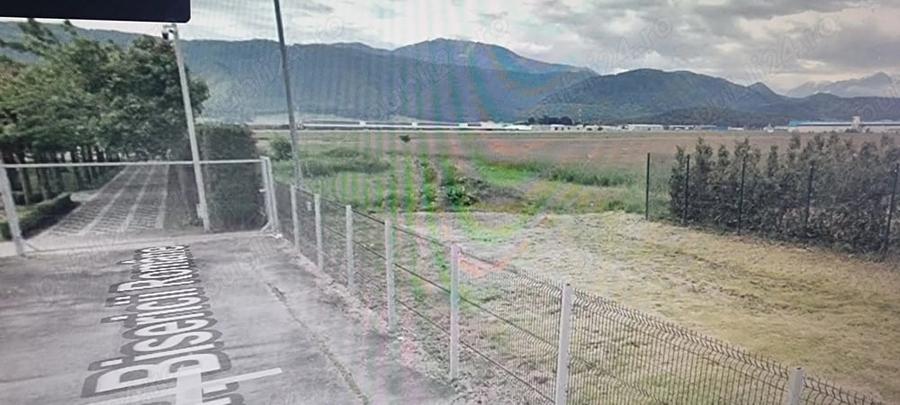 Teren de 18500 mp, în Cristian