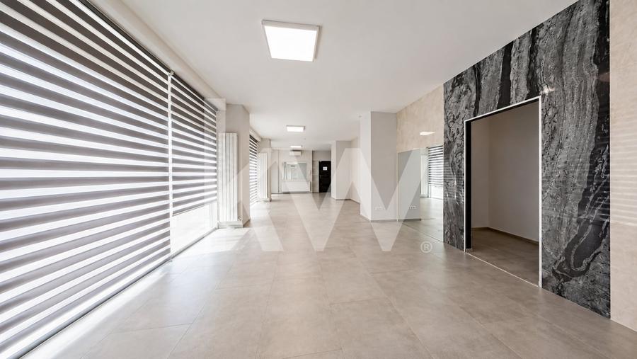 Spațiu comercial, de 229 mp, în Central