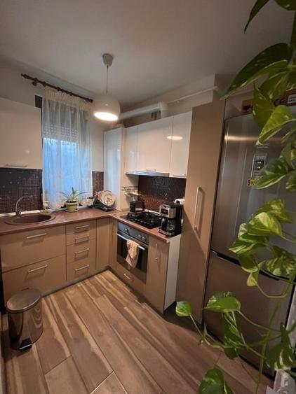 Apartament cu 2 camere semidecomandat, mobilat în Aradului