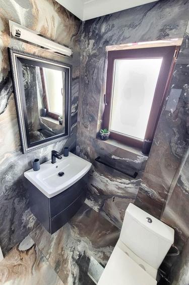 Duplex cu 5 camere cu Canalizare în Gruia