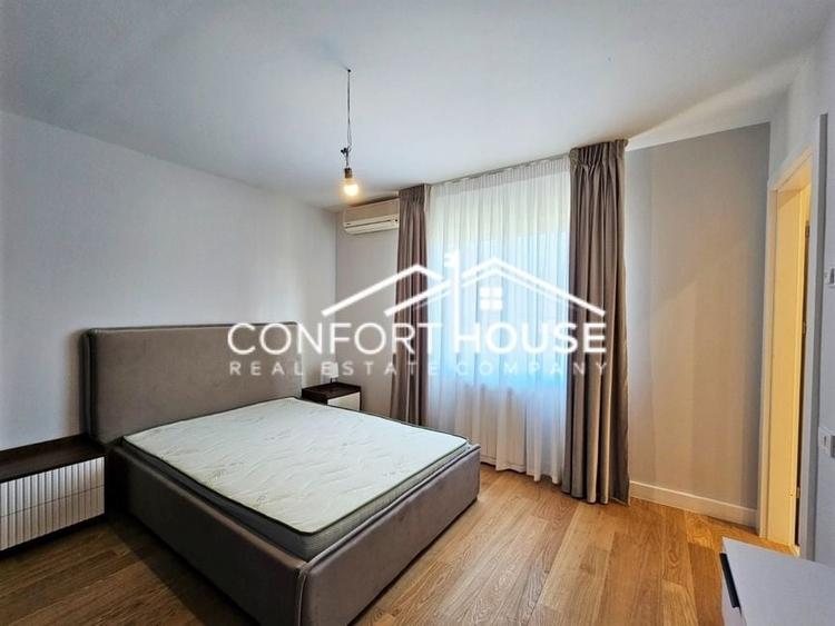 Duplex cu 7 camere cu Canalizare în Iancu Nicolae